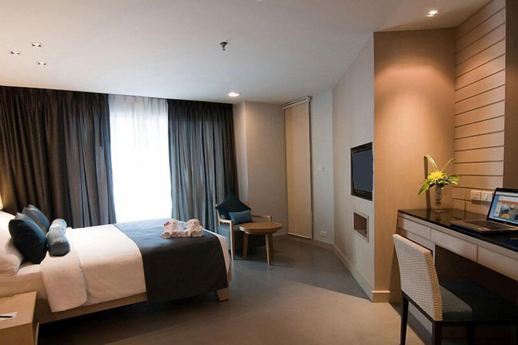 Ashlee Heights Hotel Patong Esterno foto