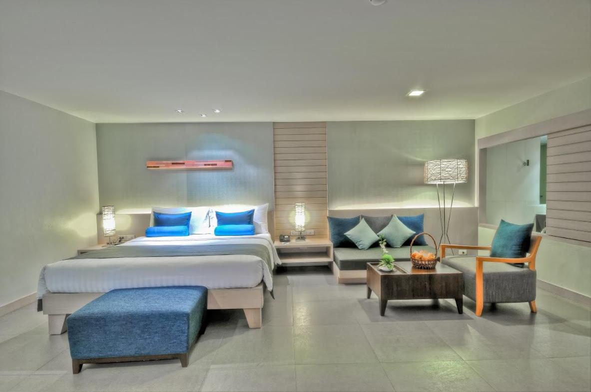 Ashlee Heights Hotel Patong Esterno foto